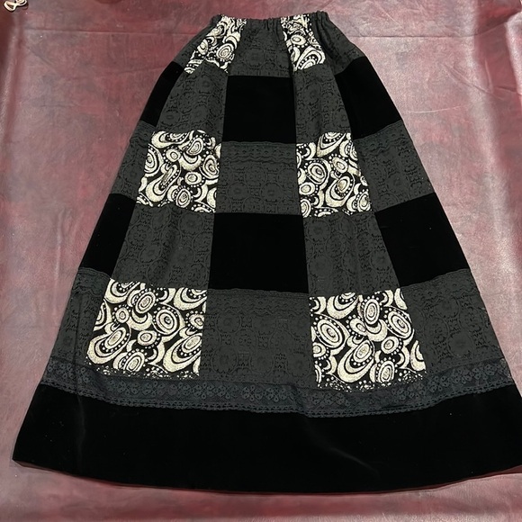 Vintage Tumbleweeds Velvet Lace Black & Gold Patchwork Maxi Skirt - Size Small - Picture 4 of 10
